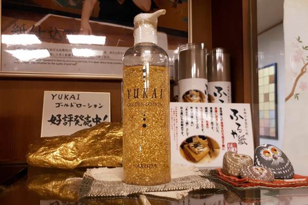 Mengintip Produksi Lembaran Emas Tipis di Jepang
