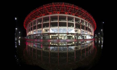Indahnya Stadion Utama Gelora Bung Karno di Waktu Malam