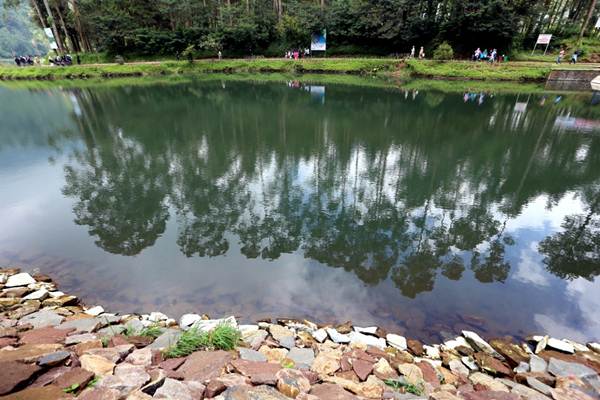 Objek Wisata Situ Cisanti di Kabupaten Bandung