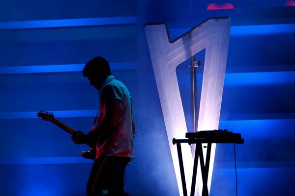 Penyanyi Lauv Hangatkan BNI Java Jazz Festival 2018