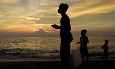 Senja di Pantai Ampenan, Lombok