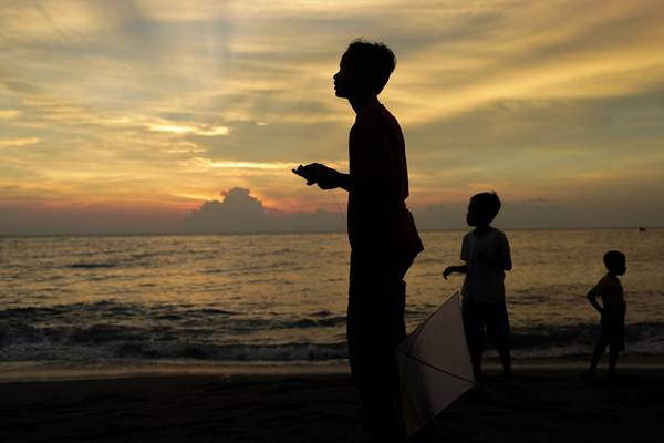 Senja di Pantai Ampenan, Lombok