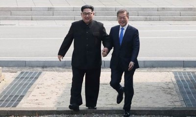 Dua Korea Itu Akhirnya Bergandengan Tangan