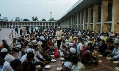 Berbuka Puasa di Masjid Istiqlal