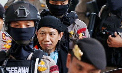 Ekspresi Aman Abdurrahman Setelah Divonis Hukuman Mati