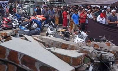 Salat Jumat Korban Gempa Lombok