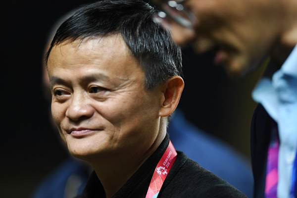 Jack Ma Berikan Boneka Asian Games 2018 Kepada Tim China