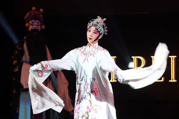 Lippo Group Gelar I Beijing Opera
