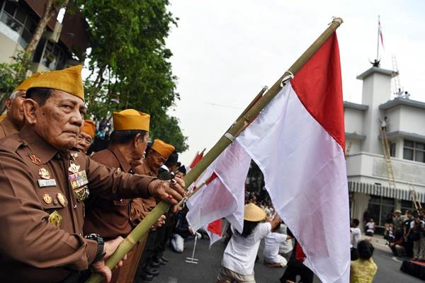 Memperingati Peristiwa Perobekan Bendera Belanda 