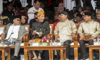 Deklarasi Kampanye Damai, Jokowi dan Prabowo Bergandengan Tangan