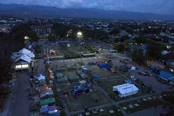 Kota Palu Kembali Terang di Malam Hari