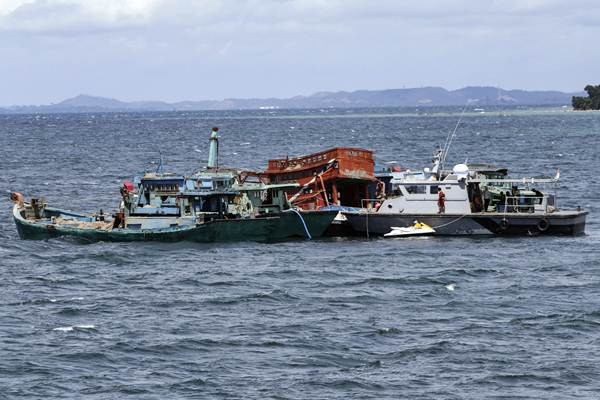 Penenggelaman Kapal Nelayan Asing di Batam