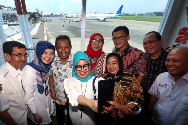 Peresmian Penerbangan Rute Singapura-Bandung PP