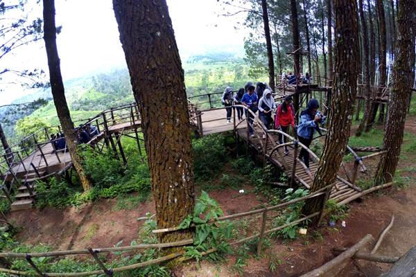 Wana Wisata Curug Layung, Bandung Barat