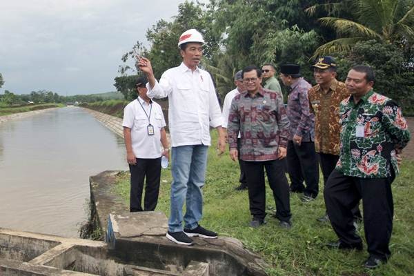 Presiden Jokowi Tinjau Proyek Irigasi Sungai Lodoyo, Blitar
