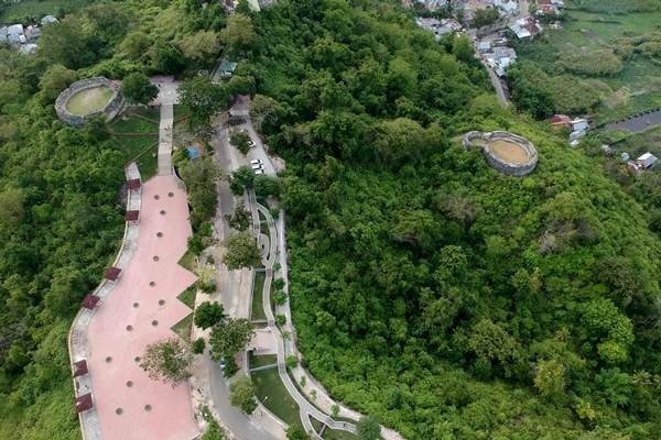 Wisata Sejarah Benteng Otanaha di Gorontalo