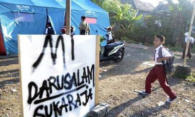 Belajar di Tenda Darurat Pascatsunami Lampung