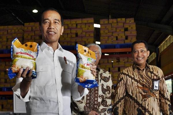 Presiden Jokowi Pantau Stok Beras Bulog