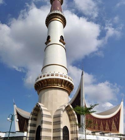 Wisata Menara Pandang Masjid Raya Sumatra Barat