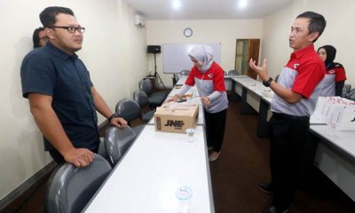 JNE Kunjungi Kantor Bisnis Indonesia di Bandung