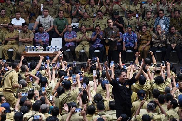 Suasana Pertemuan Presiden Jokowi dengan Perangkat Desa