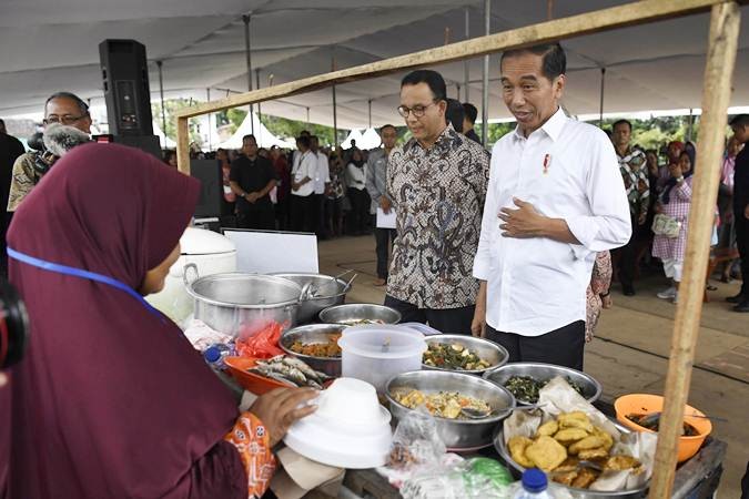 Presiden Jokowi Tinjau Pelaksanaan Program Mekaar Binaan PNM