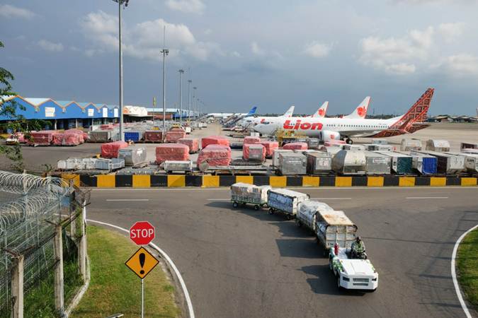 Bongkar Muat Kargo di Bandara Soekarno-Hatta