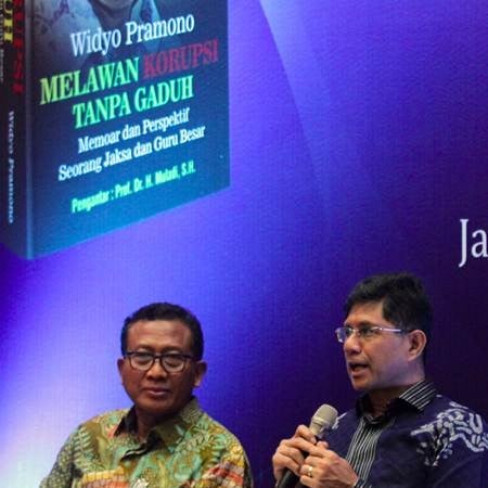 Peluncuran Buku Melawan Korupsi Tanpa Gaduh