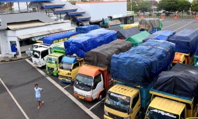 Hari Raya Nyepi, Truk Logistik Antre di Pelabuhan Ketapang