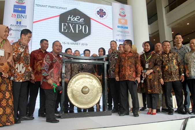 Pembukaan PHRI Expo di Makassar