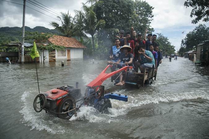 Jalan Wisata Parantritis Tertutup Banjir