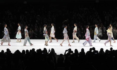 Koleksi Busana Penutupan Indonesia Fashion Week 2019 