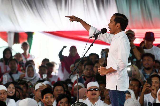 Capres Jokowi Kampanye di Sentul