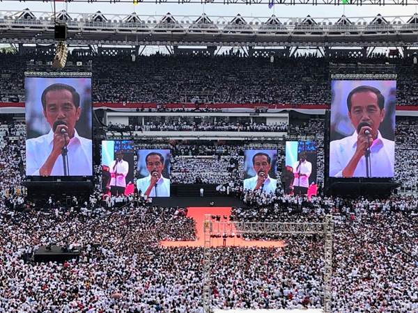 Begini Suasana Stadion GBK Saat Jokowi Hadiri Konser Putih Bersatu