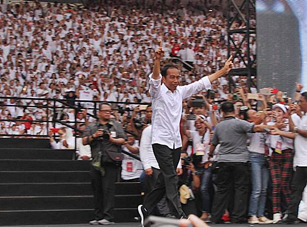 Begini Suasana Stadion GBK Saat Jokowi Hadiri Konser Putih Bersatu