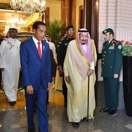 Presiden Jokowi Bertemu dengan Raja Salman bin Abdulaziz al-Saud
