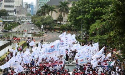 Massa Buruh Memulai Aksinya Memperingati Hari Buruh di Jakarta