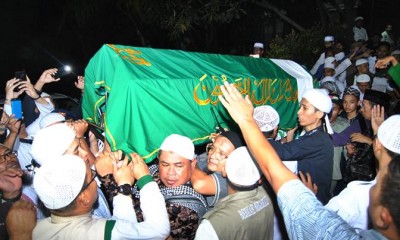 Prosesi Pemakaman Ustaz Arifin Ilham