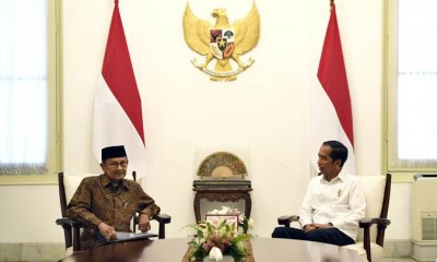 Presiden Jokowi Bertemu BJ Habibie di Istana Merdeka