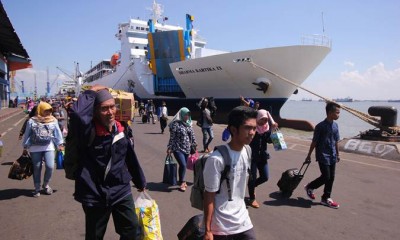 Lebaran 2019, Pemudik Kapal Laut Padati Pelabuhan Tanjung Perak