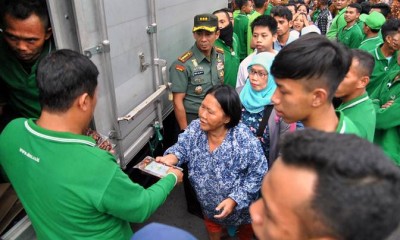 Pembagian Paket Sembako Presiden Jokowi di Bogor