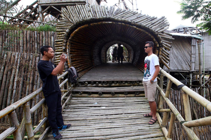 WISATA OMAH BAMBU