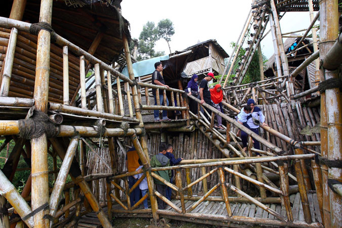 WISATA OMAH BAMBU