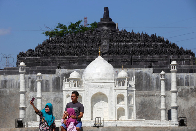 MINIATUR KEAJAIBAN DUNIA DI BOYOLALI