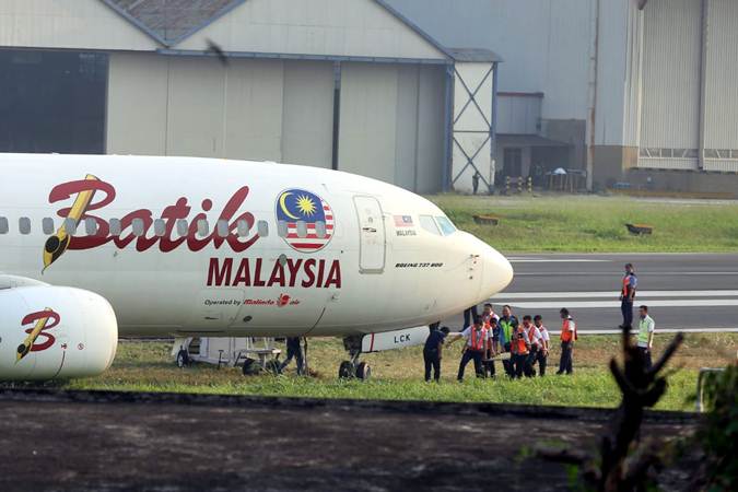 Gagal Lepas Landas, Pesawat Batik Malaysia Tergelincir di Bandara Husein Sastranegara