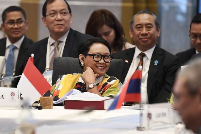Pertemuan Menteri Luar Negeri pada KTT Ke-34 Asean