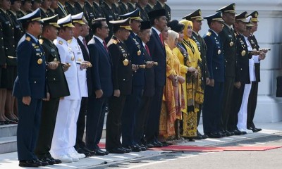 Momen Mengharukan saat Prasetya Perwira TNI-Polri di Istana Merdeka