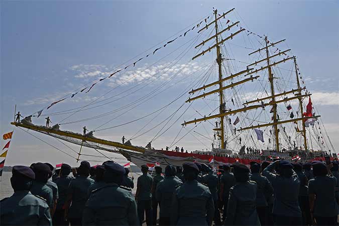 Upacara Pelepasan KRI Bima Suci