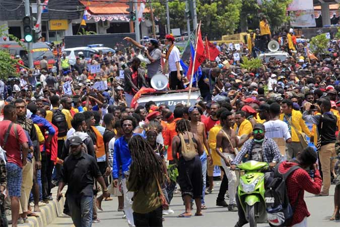 AKSI PROTES DI JAYAPURA
