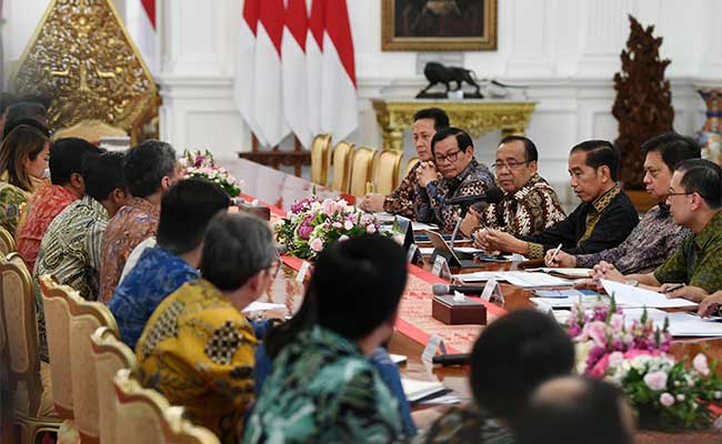 PRESIDEN MENERIMA PENGURUS ASOSIASI TEKSTIL 